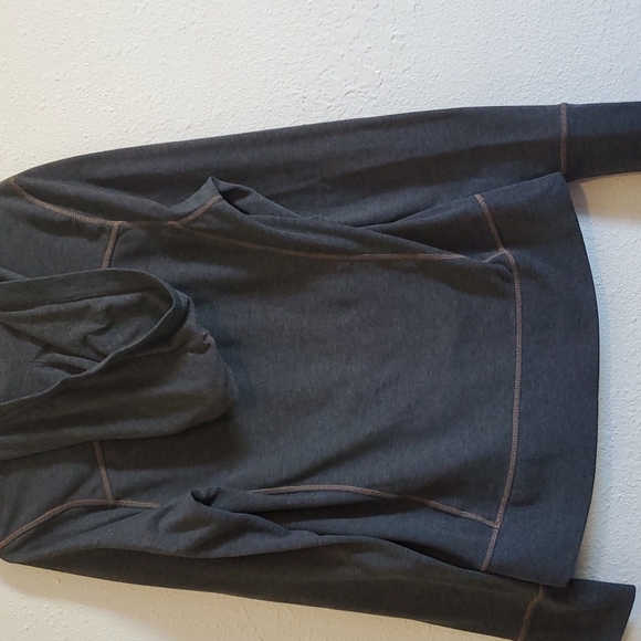 Under Armour Top hoodie. - Picture 7 of 13